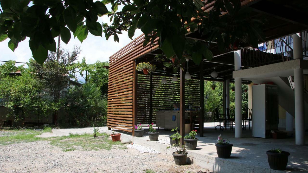 Guest House Letto Gagra Exterior photo