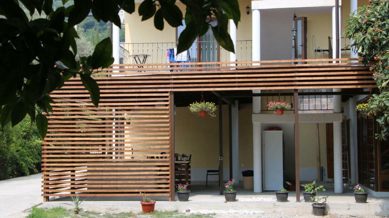 Guest House Letto Gagra Exterior photo