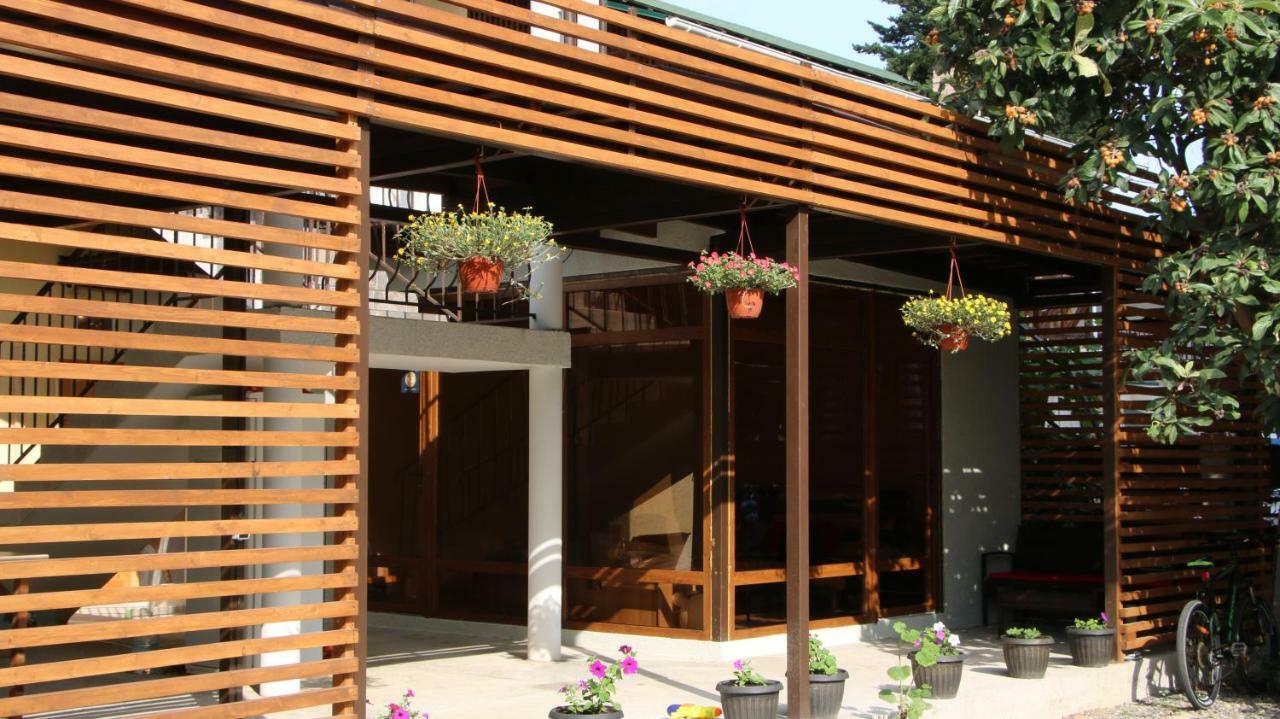 Guest House Letto Gagra Exterior photo